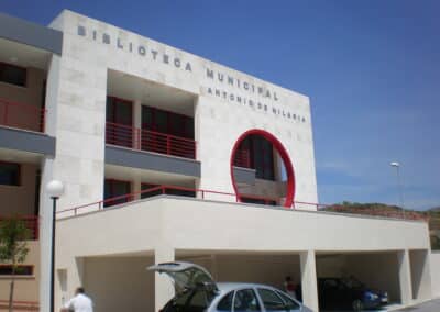 Biblioteca municipal en Rincón de la Victoria (2004)