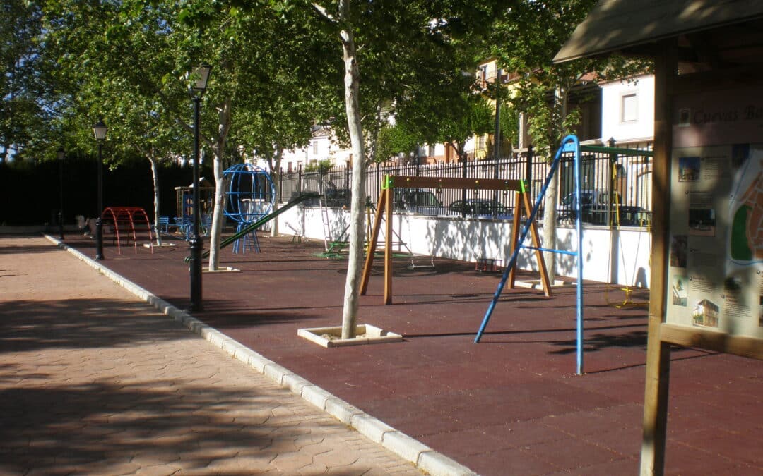 Urbanización de parques en Cuevas Bajas